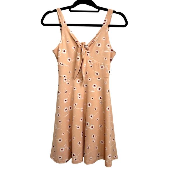 Altar'd State Daisy Mini Dress XS Coquette Romantic Feminine Skater Floral Pink - Picture 1 of 5